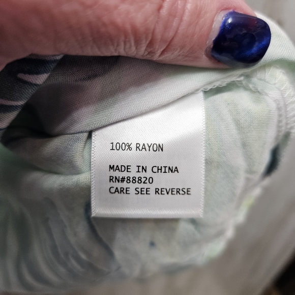 Anne Carson Women's Tropical Floral Bell Sleeve Tunic Blouse NWT Size Small - Picture 6 of 12